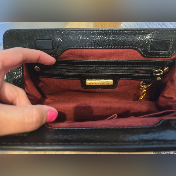 Isabella fiore embroidered clutch black patent leather material - Picture 4 of 6